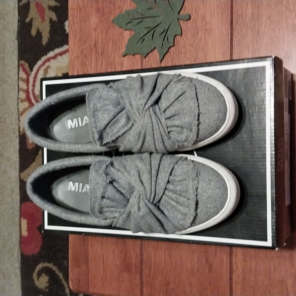 Slip on shoe